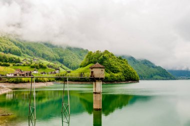 Lungern göl İsviçre 