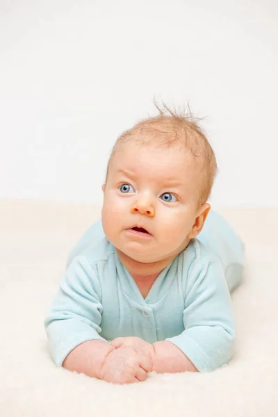 Bebé de dos meses —  Fotos de Stock