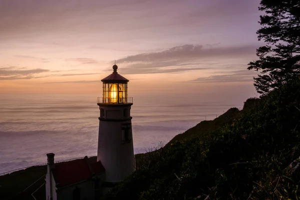 Heceta Head Lighthouse at sunset, built in 1892 — Stock Photo, Image