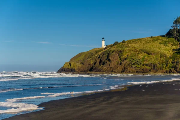North Head Lighthouse at Pacific coast — Stock Photo, Image