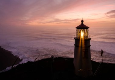 Gün batımında Heceta kafa feneri