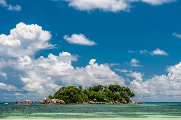 Isla tropical de Seychelles —  Fotos de Stock