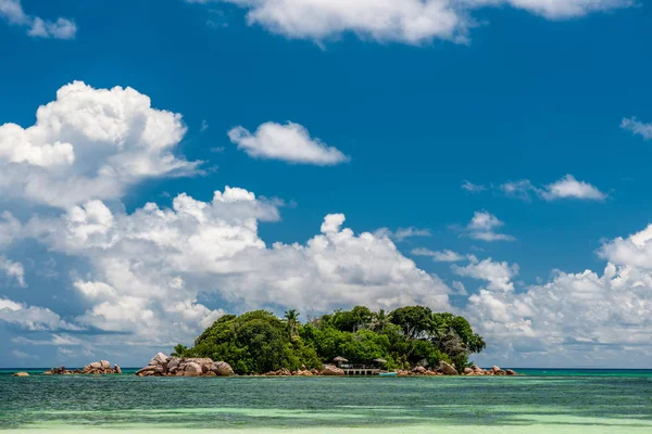 Tropisch eiland in Seychellen — Stockfoto