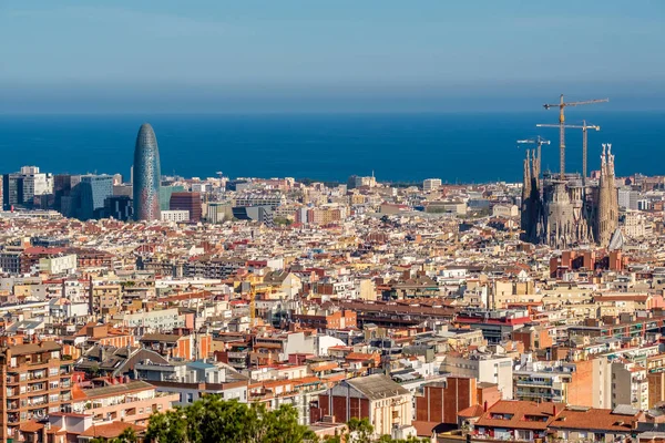 Paysage urbain de Barcelone avec vue sur — Photo