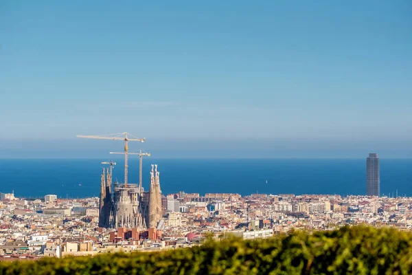 Barcelona stadsbild förbise — Stockfoto