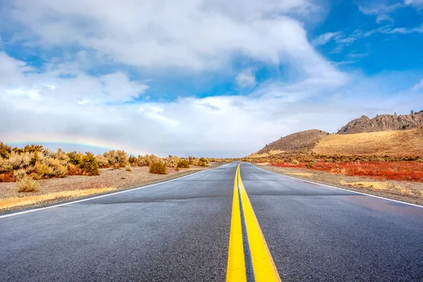 Estrada aberta na Califórnia — Fotografia de Stock