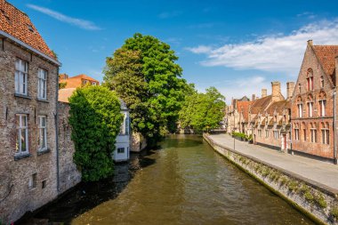 Bruges cityscape bridge ile