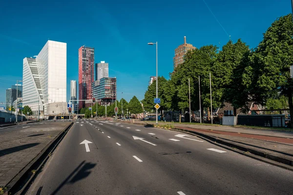 Üres autópályán Rotterdamban jelölő — Stock Fotó