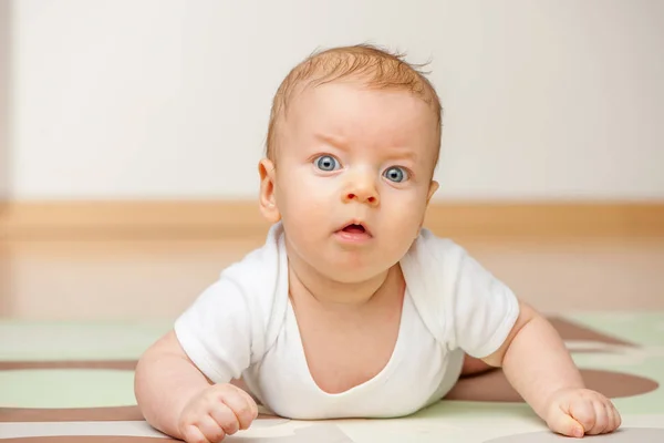 Cute newborn baby — Stock Photo, Image