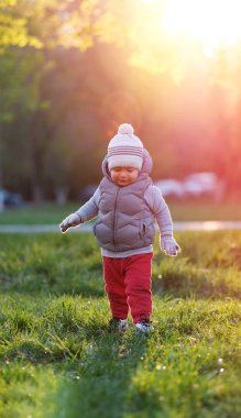 yürümeye başlayan çocuk yelek ceket 