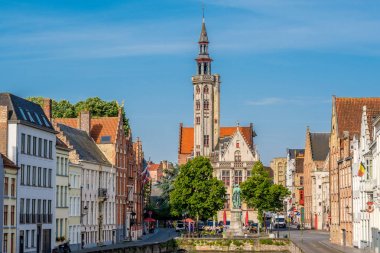 Bruges cityscape su kanalı ile 