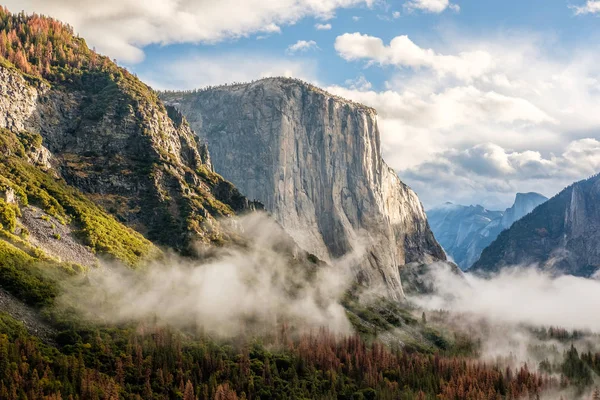 Őszi reggel a Yosemite-völgy — Stock Fotó