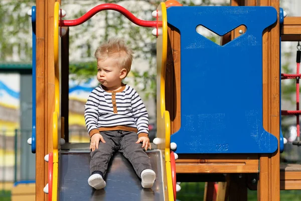 yürümeye başlayan çocuk bahçesi slayt