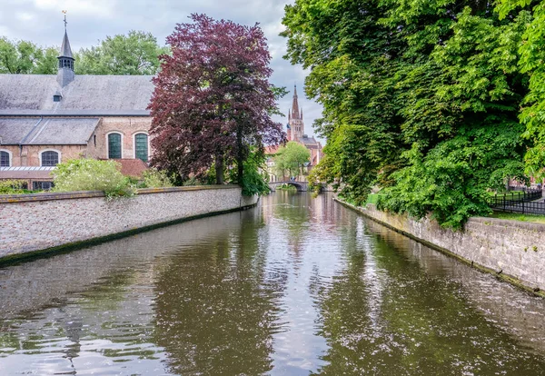 Panoramę miasta Brugia z kanał wodny — Zdjęcie stockowe