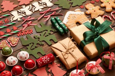 Noel dekorasyonları ahşap üzerine