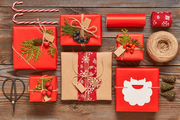 Presentes de Natal em madeira — Fotografia de Stock