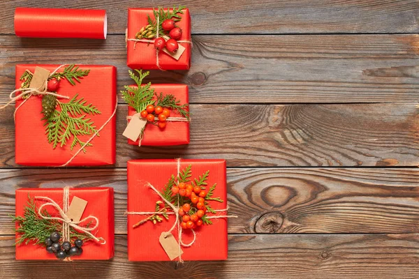 Presentes de Natal embrulhados — Fotografia de Stock