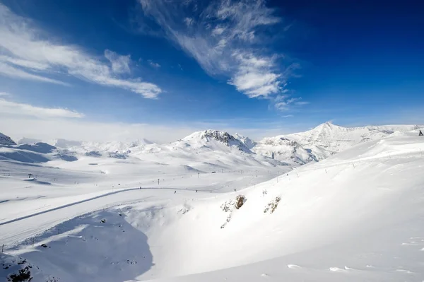 Alpina vinter bergslandskap — Stockfoto