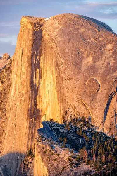 Sunset on Half Dome rock — Stock Photo, Image