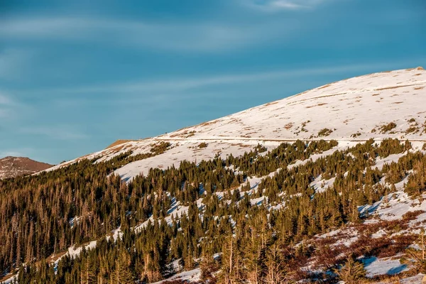 Autopista en tundra alpina — Foto de Stock