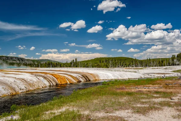 Iron Spring Creek in Yellowstone — Stock Photo, Image