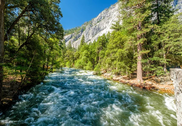 Yosemite Deki Merced River Manzarası Kaliforniya Abd — Stok fotoğraf