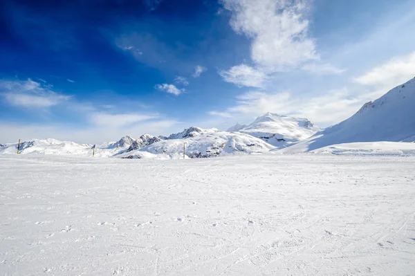 高山の冬の山の風景. — ストック写真