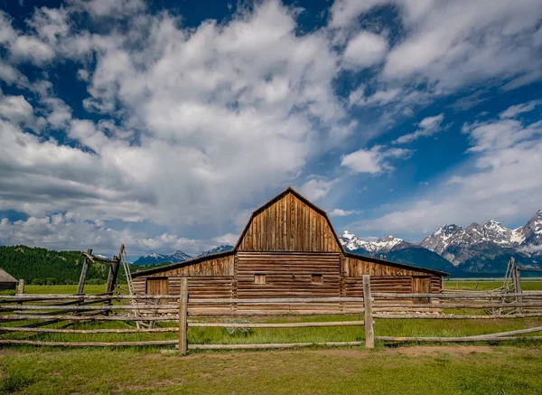 Old Mormon Barn Grand Teton Mountains Low Clouds Grand Teton — Stock Photo, Image