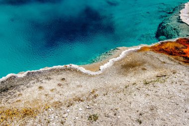 Kaplıca Siyah Havuzu Yellowstone Milli Parkı'nda, Batı başparmak Şofben Havza alanı, Wyoming, ABD sıcak