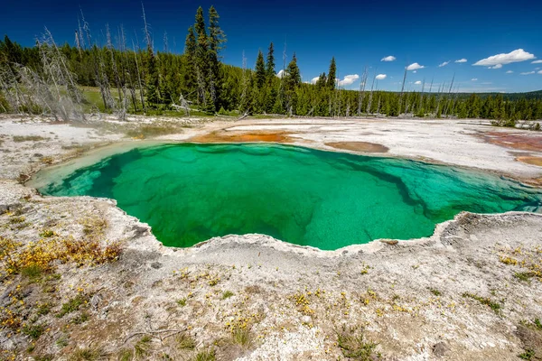 Piscina Termale Termale Abyss Pool Nel Parco Nazionale Yellowstone West — Foto Stock