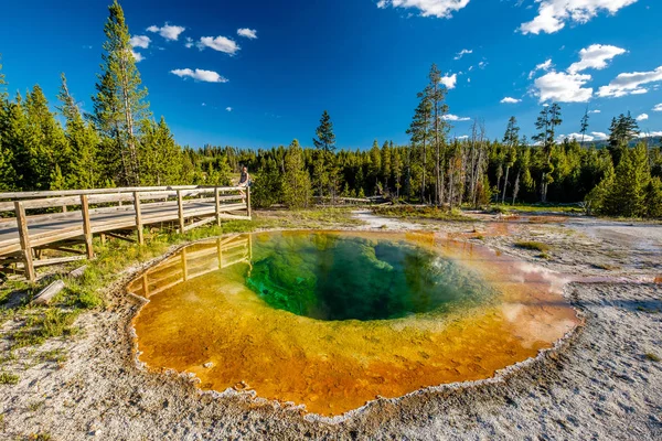 Gorące źródła termalne w Yellowstone — Zdjęcie stockowe