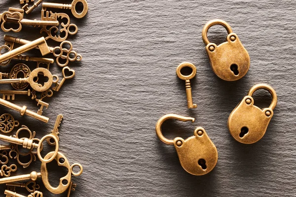 Various metal keys and locks — Stock Photo, Image