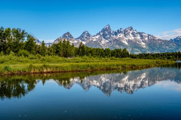 Βουνά Grand Teton Από Την Προσεδάφιση Schwabacher Στον Ποταμό Snake — Φωτογραφία Αρχείου