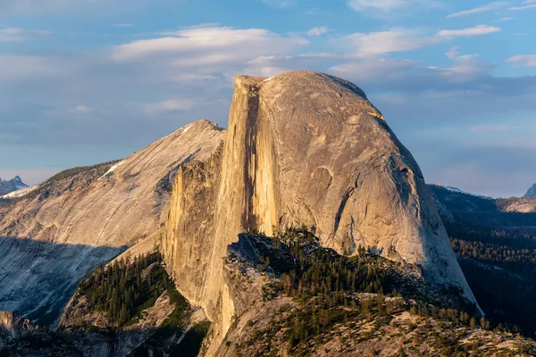 Half Dome Rotsformatie Close Yosemite National Park Zomer Zonsondergang Uitzicht — Stockfoto