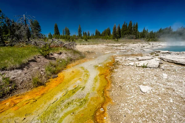 Termas Termales Parque Nacional Yellowstone Zona West Thumb Geyser Basin — Foto de Stock