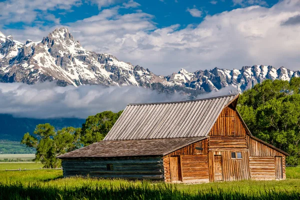 Old Mormon Barn Grand Teton Mountains Grand Teton National Park — Stock Photo, Image