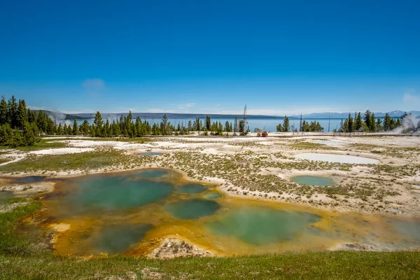 Termas Termales Parque Nacional Yellowstone Zona West Thumb Geyser Basin — Foto de Stock