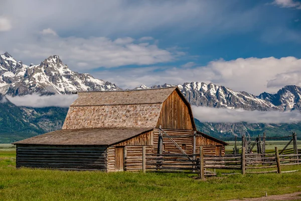 Old Mormon Barn Grand Teton Mountains Low Clouds Grand Teton — Stock Photo, Image