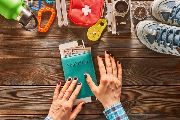 Planejamento Viagem Passaporte Feminino Itens Viagem Para Caminhadas Turismo Ainda — Fotografia de Stock