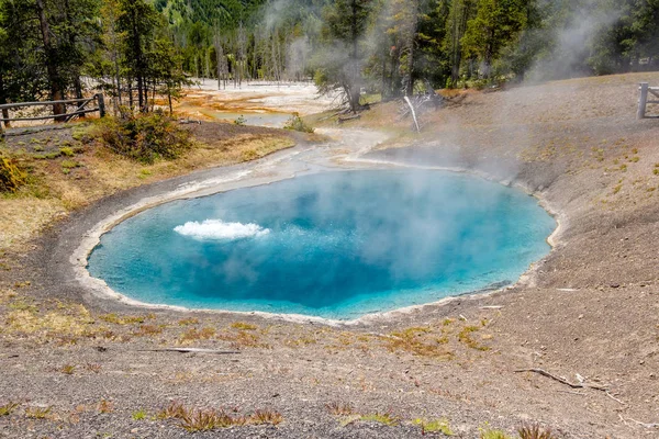 Heiße Thermalquelle Schwarzer Sandpool Yellowstone Nationalpark Alte Treue Gegend Wyoming — Stockfoto