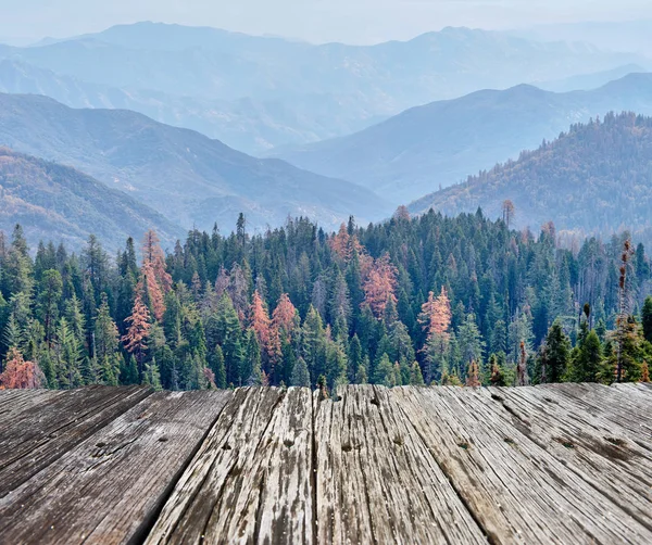 Горный ландшафт Национального парка Секуа осенью — стоковое фото