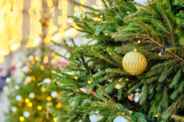 Χριστουγεννιάτικο δέντρο στη Μόσχα, Ρωσία — Φωτογραφία Αρχείου