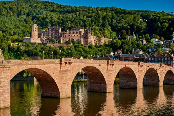 Heidelberg cidade no rio Neckar, Alemanha — Fotografia de Stock