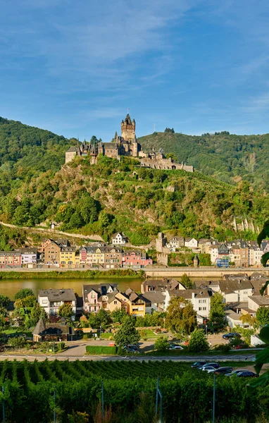 Cochem stadt in deutschland an der mosel mit der reichsburg — Stockfoto