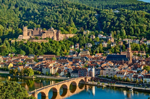 Heidelberg cidade no rio Neckar, Alemanha — Fotografia de Stock