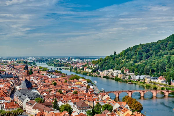 Miasto Heidelberg nad rzeką Neckar, Niemcy — Zdjęcie stockowe