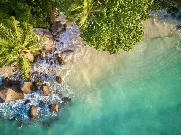 Playa en Seychelles vista aérea superior — Foto de Stock