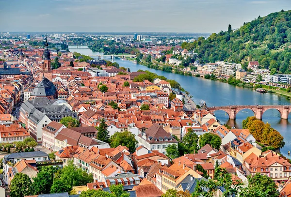 Heidelberg város a Neckar folyón, Németország — Stock Fotó