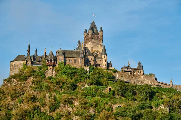 Almanya 'nın Cochem şehrinde güzel bir Reichsburg kalesi