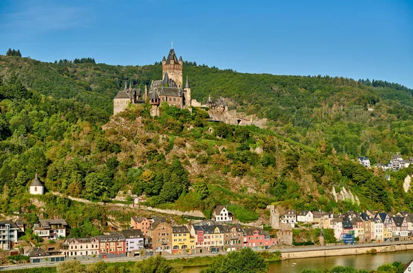 Bela Cidade Cochem Alemanha Rio Moselle Com Castelo Reichsburg Uma — Fotografia de Stock